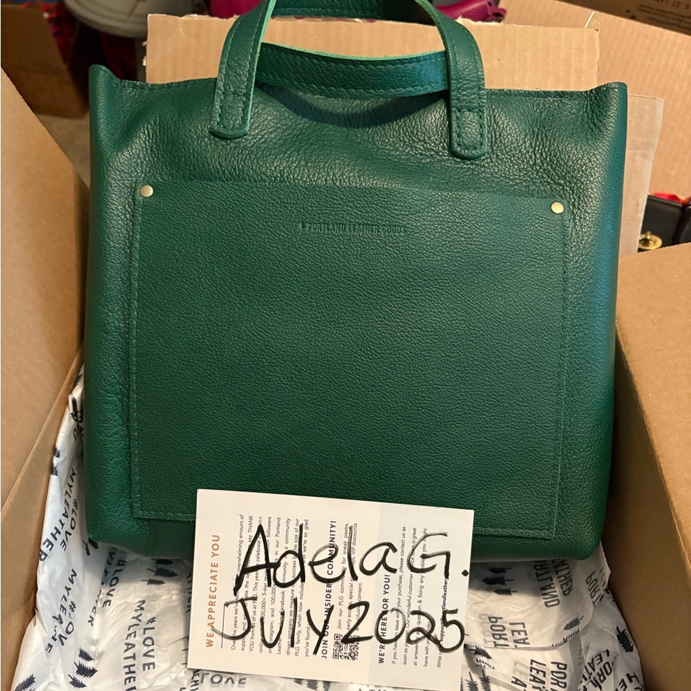 BNNU Portland Leather Med zip Crossbody in Bacalar